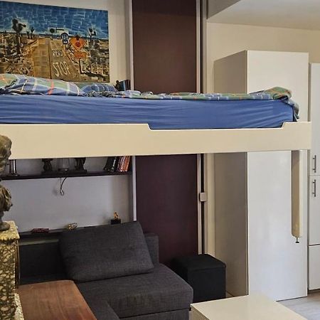 Studio 22M2 A Ivry/Seine-A 200 Metres De Paris. Proche Metro 7 Buitenkant foto