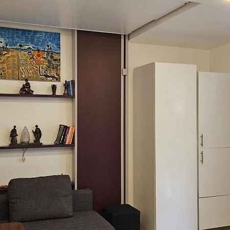 Studio 22M2 A Ivry/Seine-A 200 Metres De Paris. Proche Metro 7 Buitenkant foto